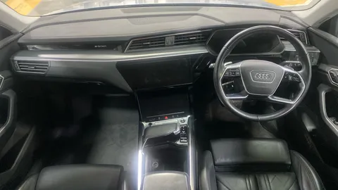 AUDI E-TRON 230kW 50 Quattro 71kWh Sport Auto