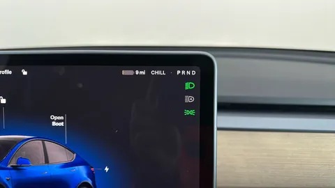 TESLA MODEL Y RWD Auto