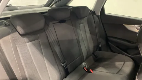 AUDI A4 35 TFSI Technik S Tronic