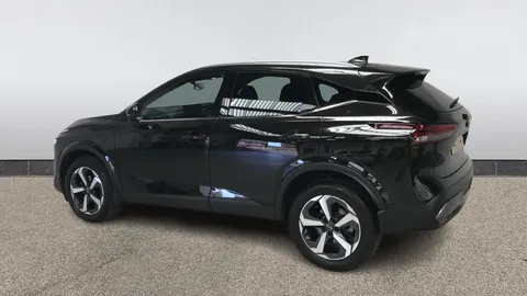 NISSAN QASHQAI 1.3 DiG-T MH 158 N-Connecta Xtronic