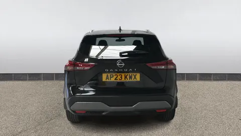 NISSAN QASHQAI 1.3 DiG-T MH 158 N-Connecta Xtronic