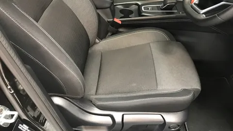 NISSAN QASHQAI 1.3 DiG-T MH 158 N-Connecta Xtronic