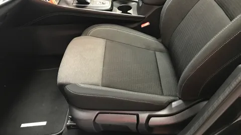 NISSAN QASHQAI 1.3 DiG-T MH 158 N-Connecta Xtronic