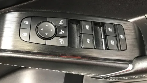 NISSAN QASHQAI 1.3 DiG-T MH 158 N-Connecta Xtronic