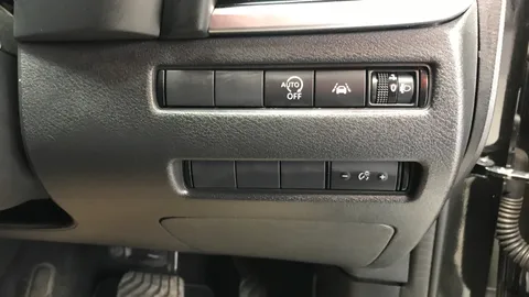 NISSAN QASHQAI 1.3 DiG-T MH 158 N-Connecta Xtronic