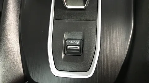 NISSAN QASHQAI 1.3 DiG-T MH 158 N-Connecta Xtronic