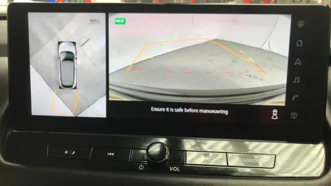 NISSAN QASHQAI 1.3 DiG-T MH 158 N-Connecta Xtronic