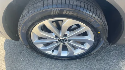 VOLKSWAGEN T-ROC 1.5 TSI Match