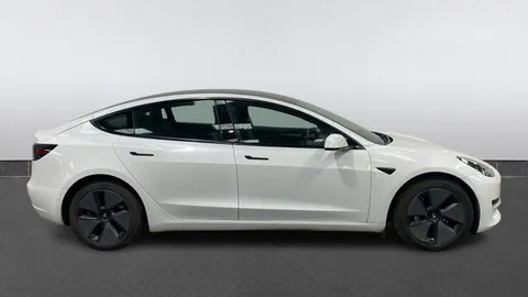 TESLA MODEL 3 Standard Plus Auto