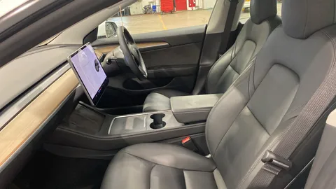 TESLA MODEL 3 Standard Plus Auto