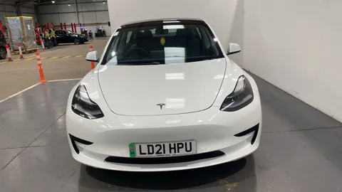 TESLA MODEL 3 Standard Plus Auto