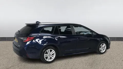 TOYOTA COROLLA 1.8 VVT-i Hybrid Icon Tech CVT