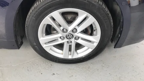 TOYOTA COROLLA 1.8 VVT-i Hybrid Icon Tech CVT