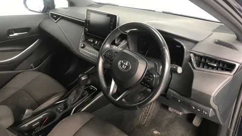 TOYOTA COROLLA 1.8 VVT-i Hybrid Icon Tech CVT