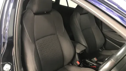 TOYOTA COROLLA 1.8 VVT-i Hybrid Icon Tech CVT