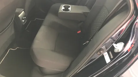 TOYOTA COROLLA 1.8 VVT-i Hybrid Icon Tech CVT