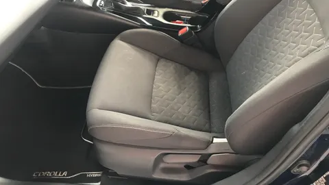 TOYOTA COROLLA 1.8 VVT-i Hybrid Icon Tech CVT