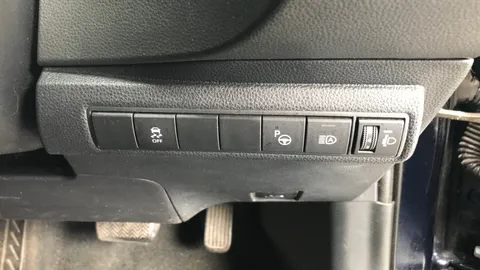 TOYOTA COROLLA 1.8 VVT-i Hybrid Icon Tech CVT