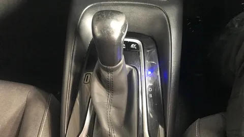 TOYOTA COROLLA 1.8 VVT-i Hybrid Icon Tech CVT