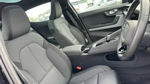 Polestar                  2 220kW 82kWh Long Range SM [Plus] Auto