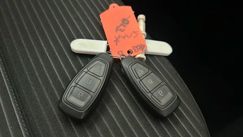 FORD FOCUS 1.0 EcoBoost Hybrid mHEV Titanium Auto