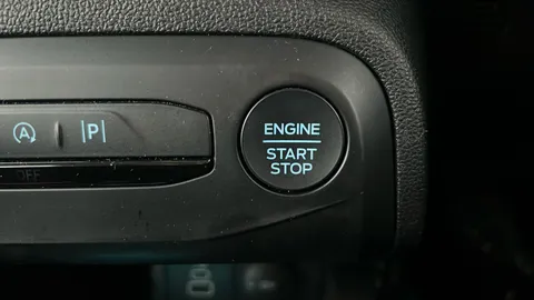 FORD FOCUS 1.0 EcoBoost Hybrid mHEV Titanium Auto