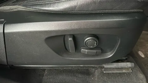 Land Rover Discovery Sport 2.0 TD4 180 HSE Black Auto [7 Seats]