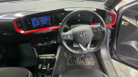 VAUXHALL MOKKA 100kW SRi Nav Premium 50kWh Auto