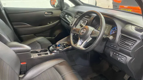 NISSAN LEAF 110kW N-Connecta 39kWh Auto