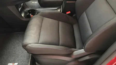 MG MOTOR UK MG4 125kW SE EV 51kWh Auto