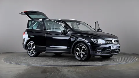 VOLKSWAGEN TIGUAN 2.0 TDi 150 SE Nav