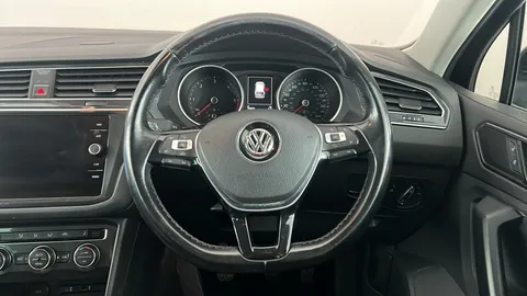 VOLKSWAGEN TIGUAN 2.0 TDi 150 SE Nav