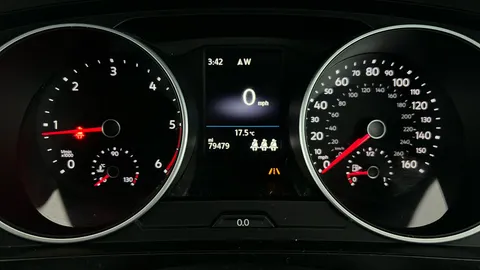 VOLKSWAGEN TIGUAN 2.0 TDi 150 SE Nav