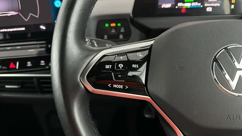 VOLKSWAGEN ID.3 107KW Life Pro 58kWh Auto