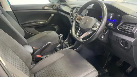 VOLKSWAGEN T-CROSS 1.0 TSI 110 SE