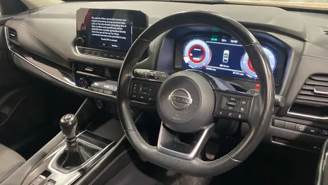 NISSAN QASHQAI 1.3 DiG-T MH N-Connecta