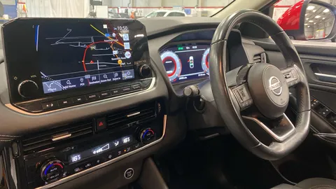 NISSAN QASHQAI 1.3 DiG-T MH N-Connecta