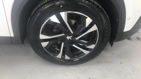 PEUGEOT 2008 1.2 PureTech 130 GT