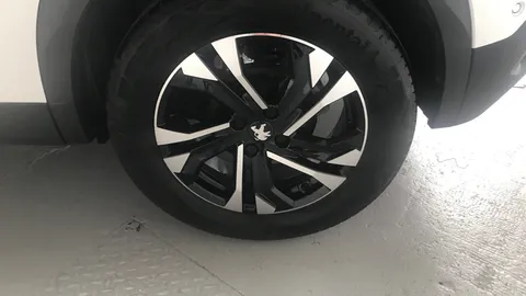 PEUGEOT 2008 1.2 PureTech 130 GT