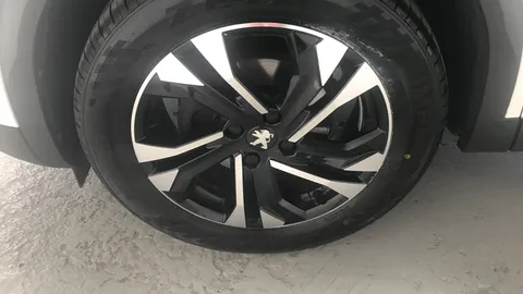 PEUGEOT 2008 1.2 PureTech 130 GT