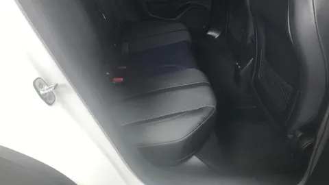 PEUGEOT 2008 1.2 PureTech 130 GT