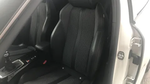 PEUGEOT 2008 1.2 PureTech 130 GT