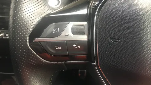 PEUGEOT 2008 1.2 PureTech 130 GT