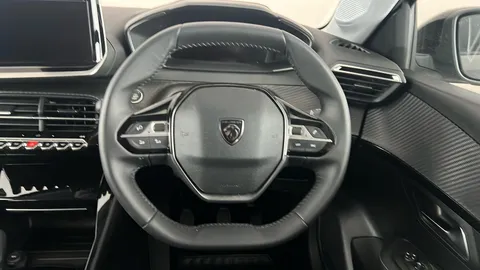 PEUGEOT 208 1.2 PureTech 100 Allure