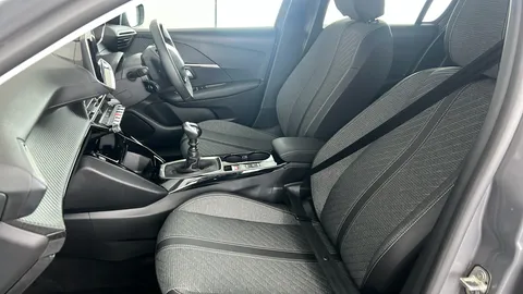 PEUGEOT 208 1.2 PureTech 100 Allure