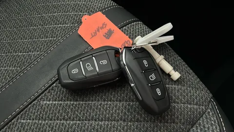 PEUGEOT 208 1.2 PureTech 100 Allure