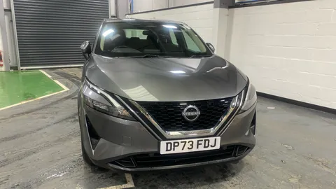 NISSAN QASHQAI 1.3 DiG-T MH 158 Acenta Premium Xtronic