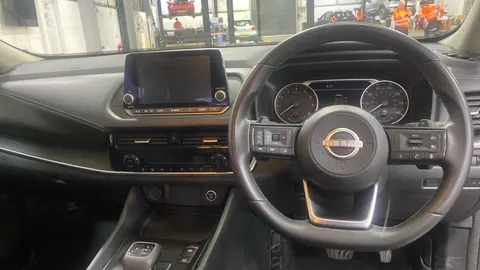 NISSAN QASHQAI 1.3 DiG-T MH 158 Acenta Premium Xtronic