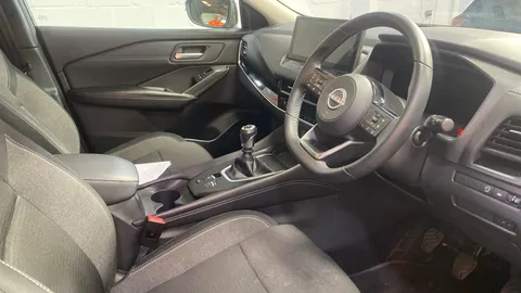 NISSAN QASHQAI 1.3 DiG-T MH N-Connecta