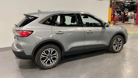 FORD KUGA 1.5 EcoBoost 150 Titanium Edition